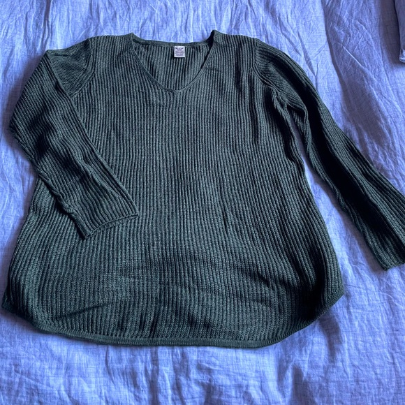 Faded Glory • Women's Rib Knit Olive Green V Neck Sweater - Picture 2 of 7